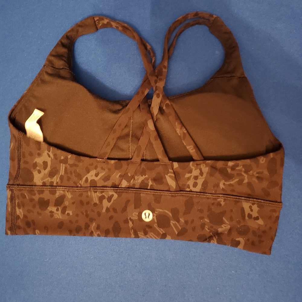 Lululemon sports bra